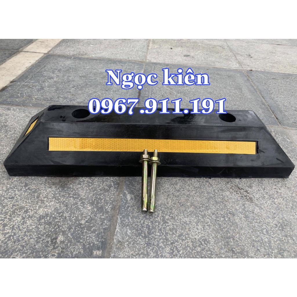 1 cặp cao su chặn bánh xe oto, xe tải tặng kèm đinh vít