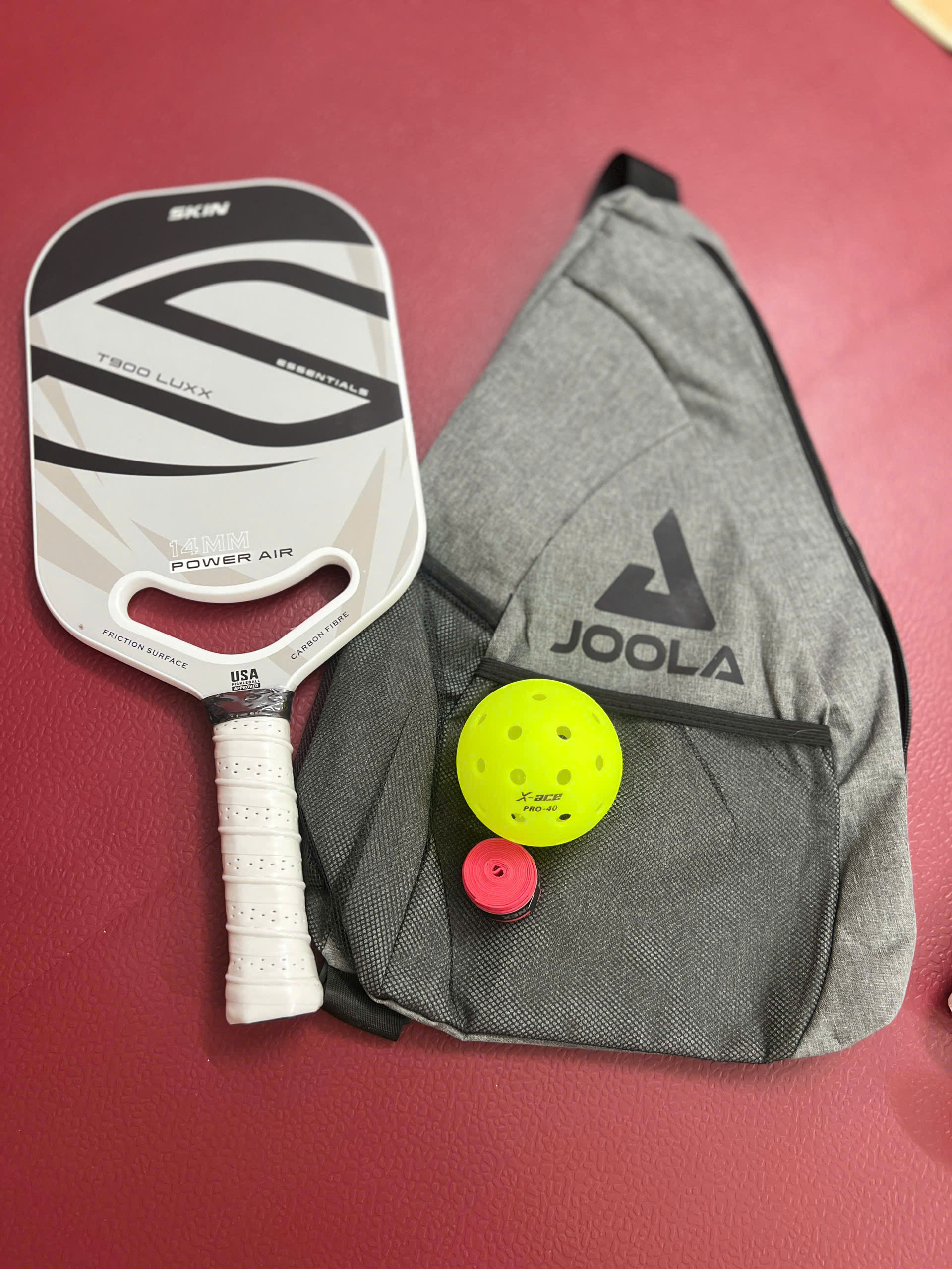 Vợt Pickleball Skin carbon T900 Luxx dày 14mm, bề mặt nhám bám bóng, tặng kèm cuốn cán, 1 quả bóng và túi đeo tiện lợi