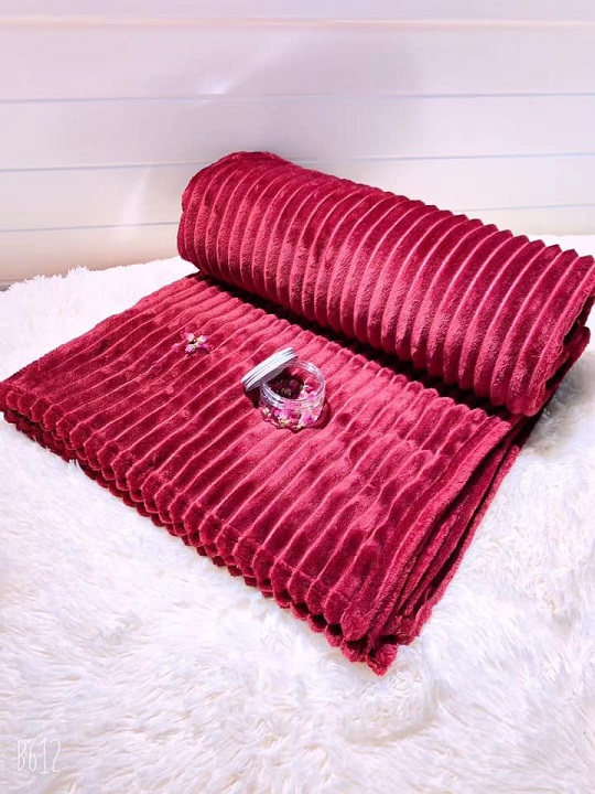 Chăn tuyết tăm màu đỏ - kích thước 2mx2m3
