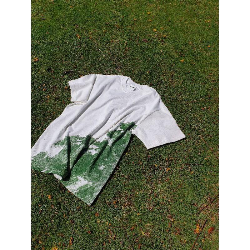 Áo thun Y218 WINDY TEE màu trắng in vệt màu