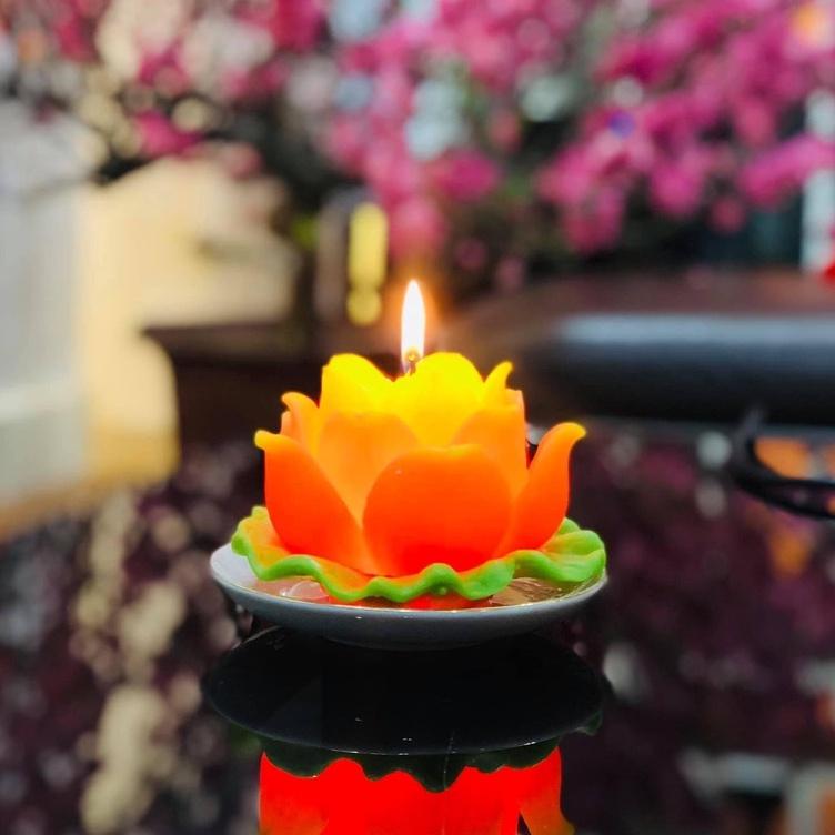 Nến hoa sen - có đèn led đổi màu - nến bông sen thờ phật trang trí cao cấp candle shop