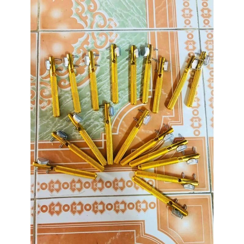 Cây buộc lưỡi - ghim thẻo câu đài