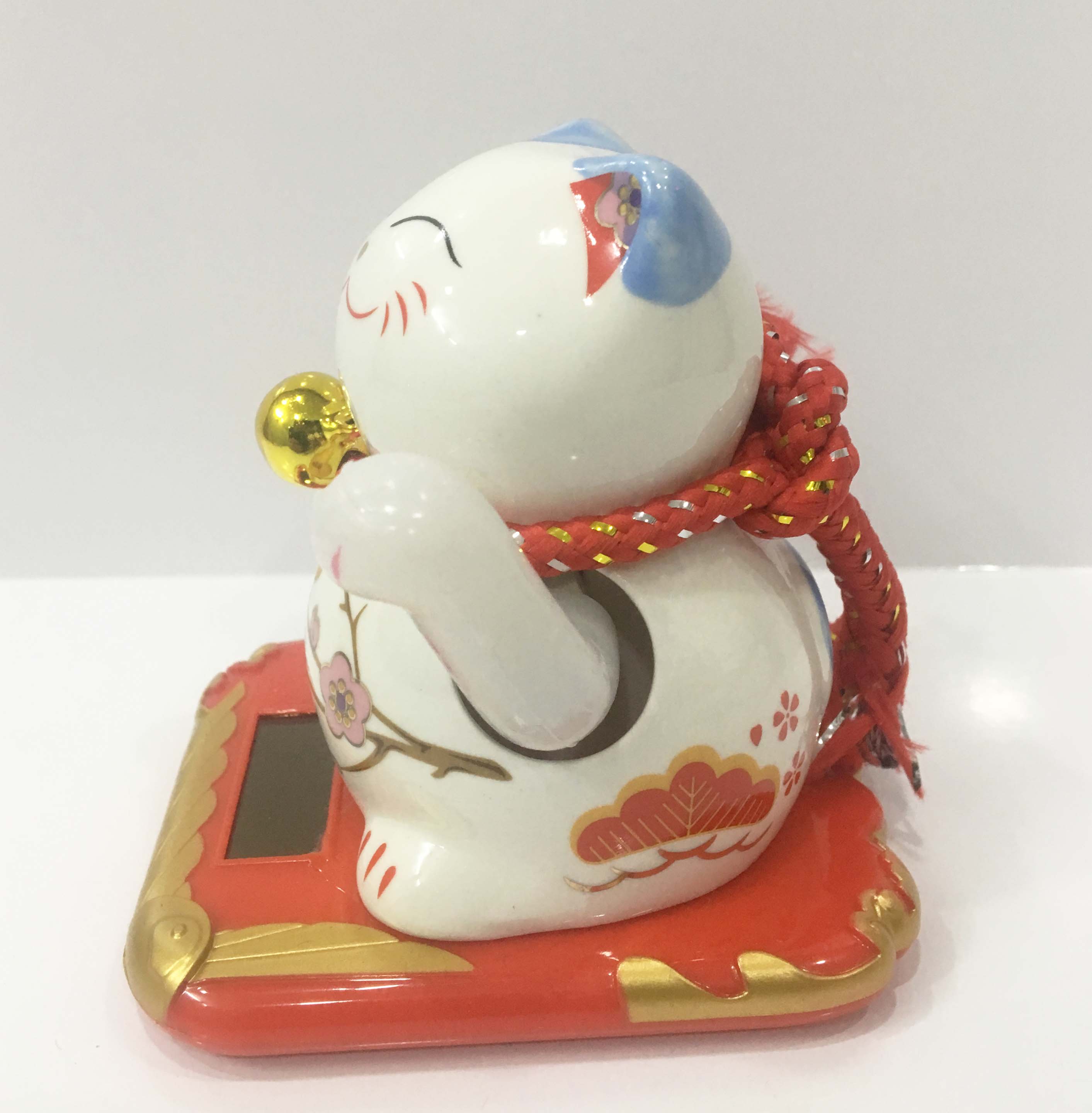 Mèo sứ may mắn - Maneki-Neco - Năng lượng