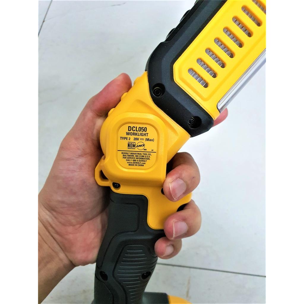 Thân Đèn Led 1000 Lumen Pin Cầm Tay 20v Dewalt DCL050 Type 2