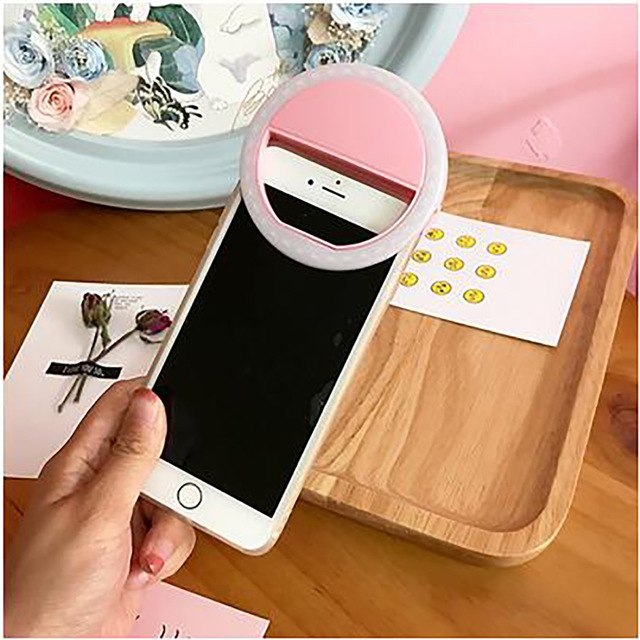 Đèn Led hỗ trợ chup hình selfie Live Stream bán hàng điều chỉnh 3 mức độ sáng (Đính kèm 1 dây sạc Micro USB) (Giao màu ngẫu nhiên) - Hàng Chính Hãng