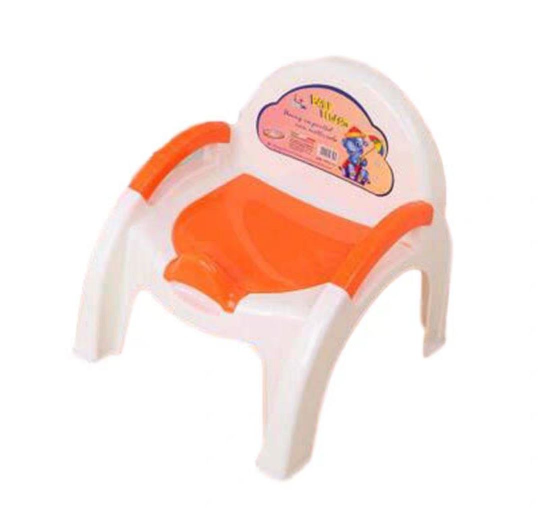 ✅ Bô ghế vệ sinh cho bé - Bô ghế Thiết kế: 4 chân vững chắc, tựa lưng chống gù, tay vịn chắc chắn, giúp bé ngồi vệ sinh đúng tư thế và thoải mái hơn