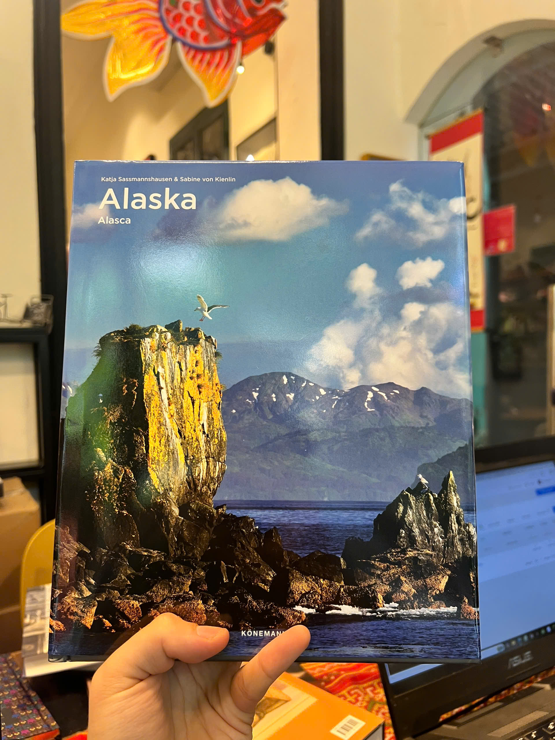 Sách - Alaska by Katja Sassmannshausen | Art &amp; Design / Ngoại văn Bìa cứng Nhập khẩu UK / Nghệ thuật