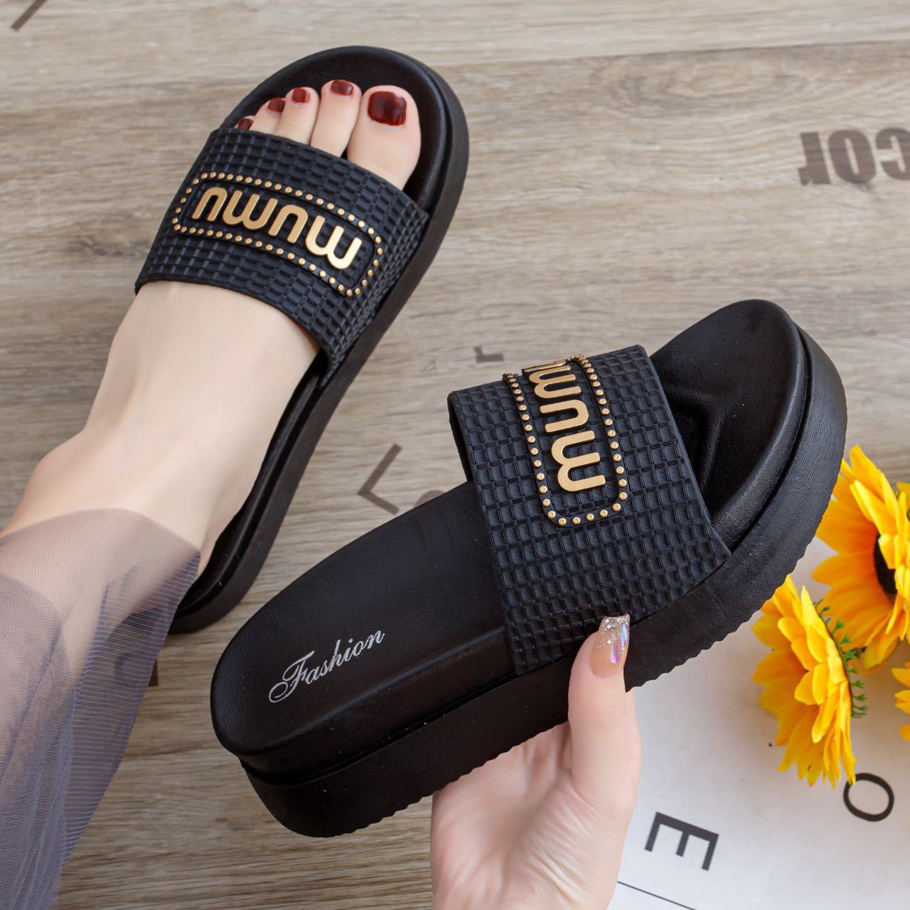 Dép Nữ Dép Quai Ngang Mun Mun Độn Đế 5cm D75