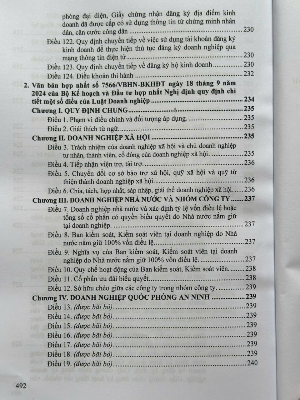 Sách Luật Doanh Nghiệp sửa đổi, bổ sung 2025 – Hệ Thống Các Văn Bản Quy Định, Hướng Dẫn Chi Tiết Thi Hành (V2614T)
