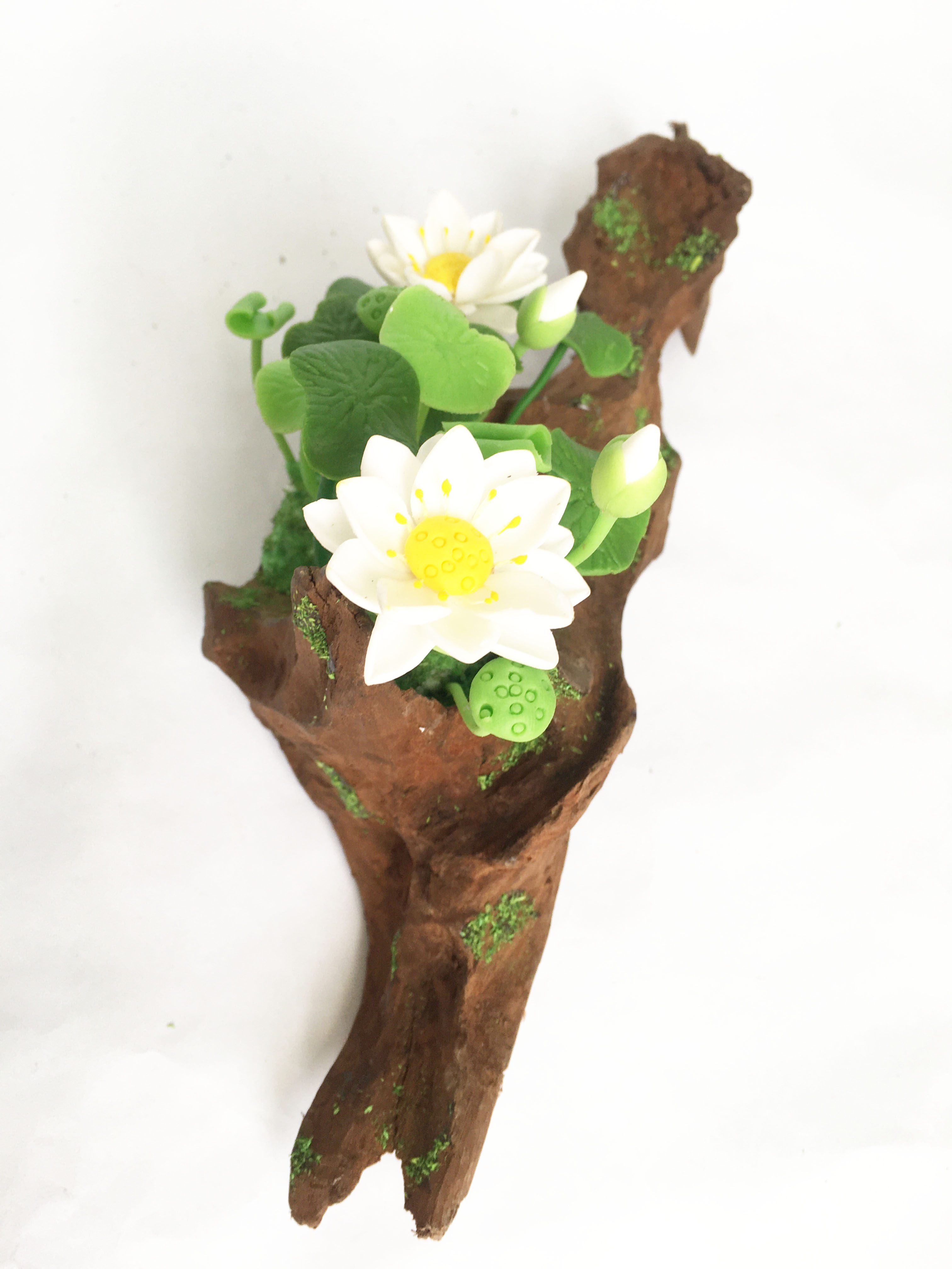 Lũa gỗ hình dáng tự nhiên kết hợp Hoa sen đất sét mini  - Quà tặng trang trí handmade