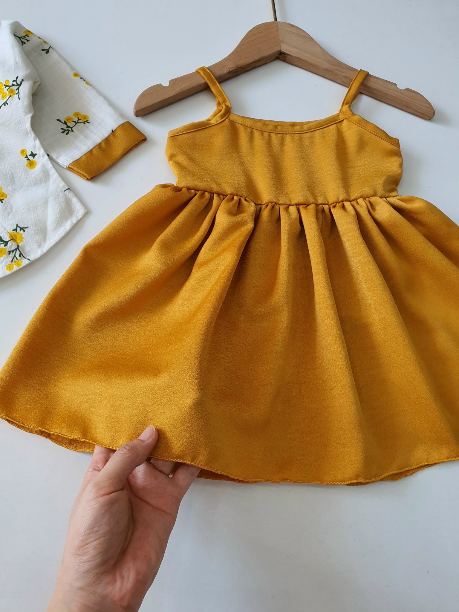 Váy Hanbok Rời NHÍM XÙ KIDS Cho Bé Gái 1 Tuổi Đến 5 Tuổi Chất Lụa Ướt Phối Linen Bột - V066