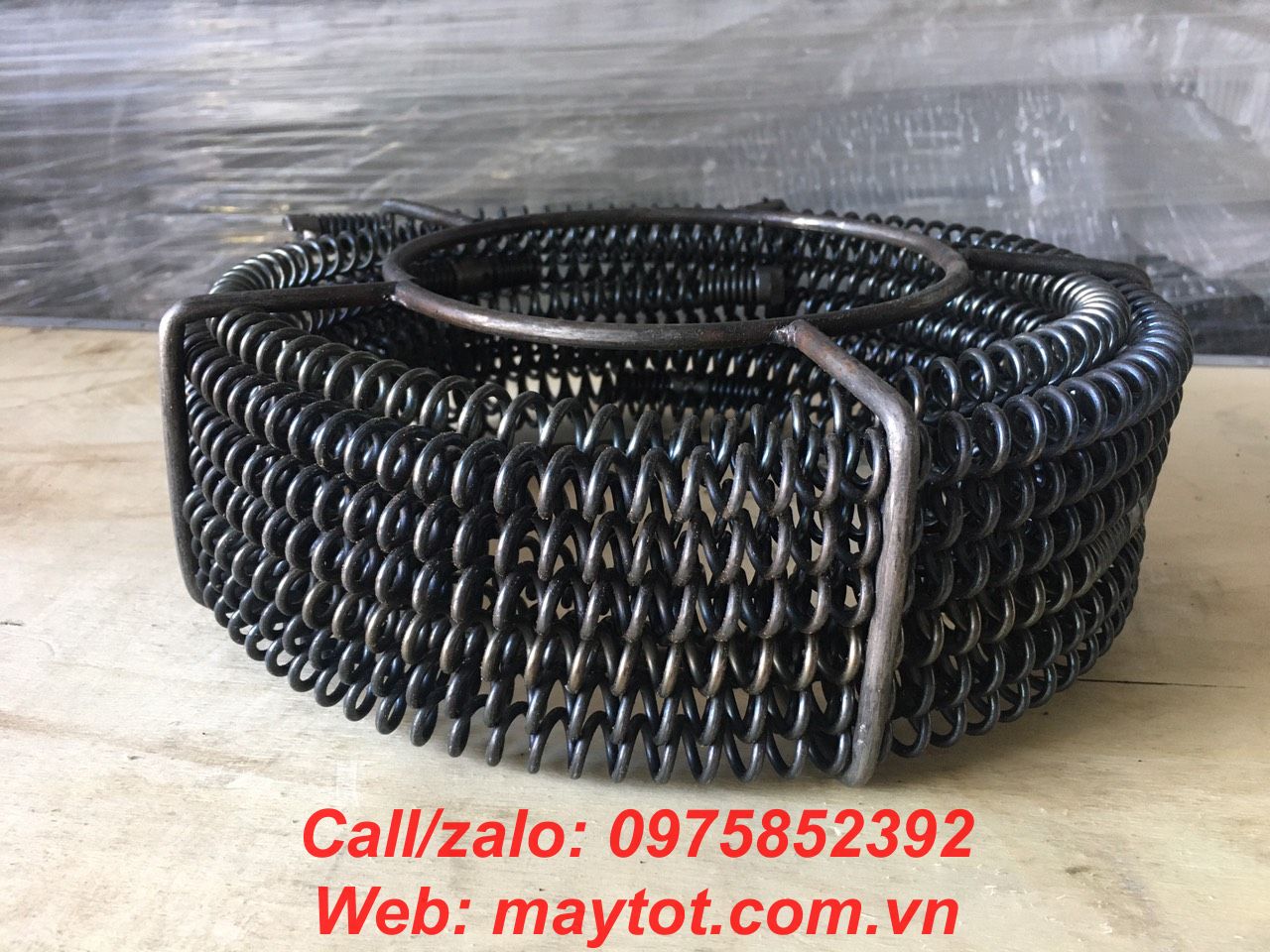 Dây thông tắc cống lò xo dùng tay quay