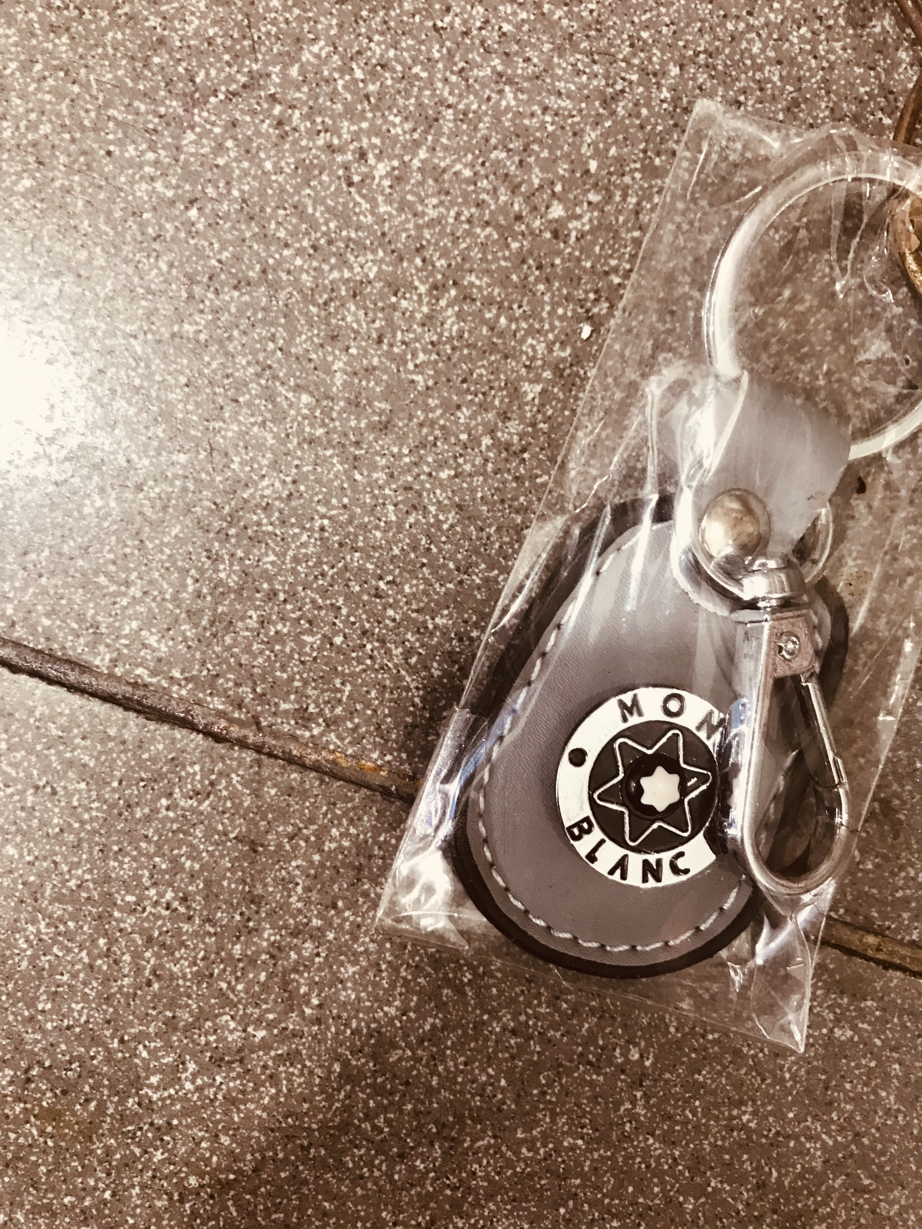 Móc khoá logo xe