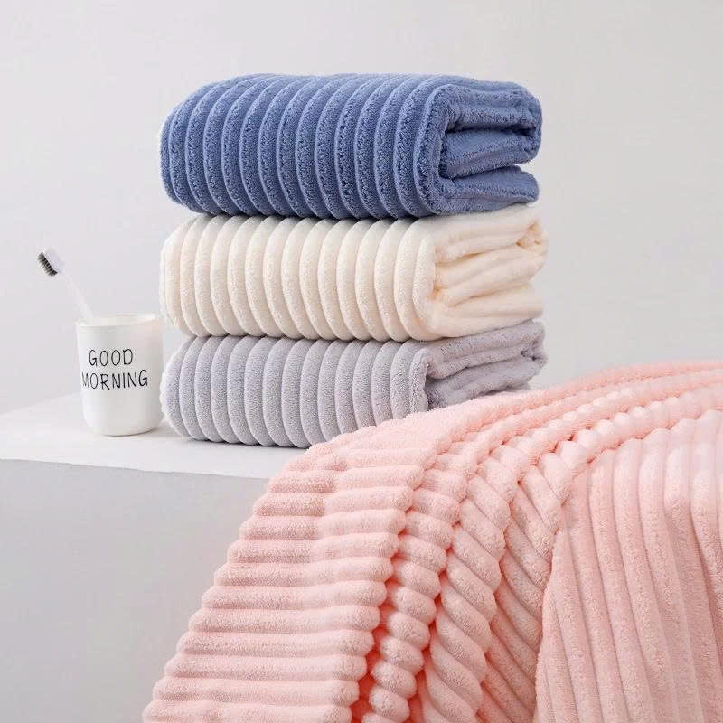 Khăn  Tắm Lông  Cừu  Hàn  Quốc – Êm Ái, Thấm Hút Tốt, An  Toàn Cho Da