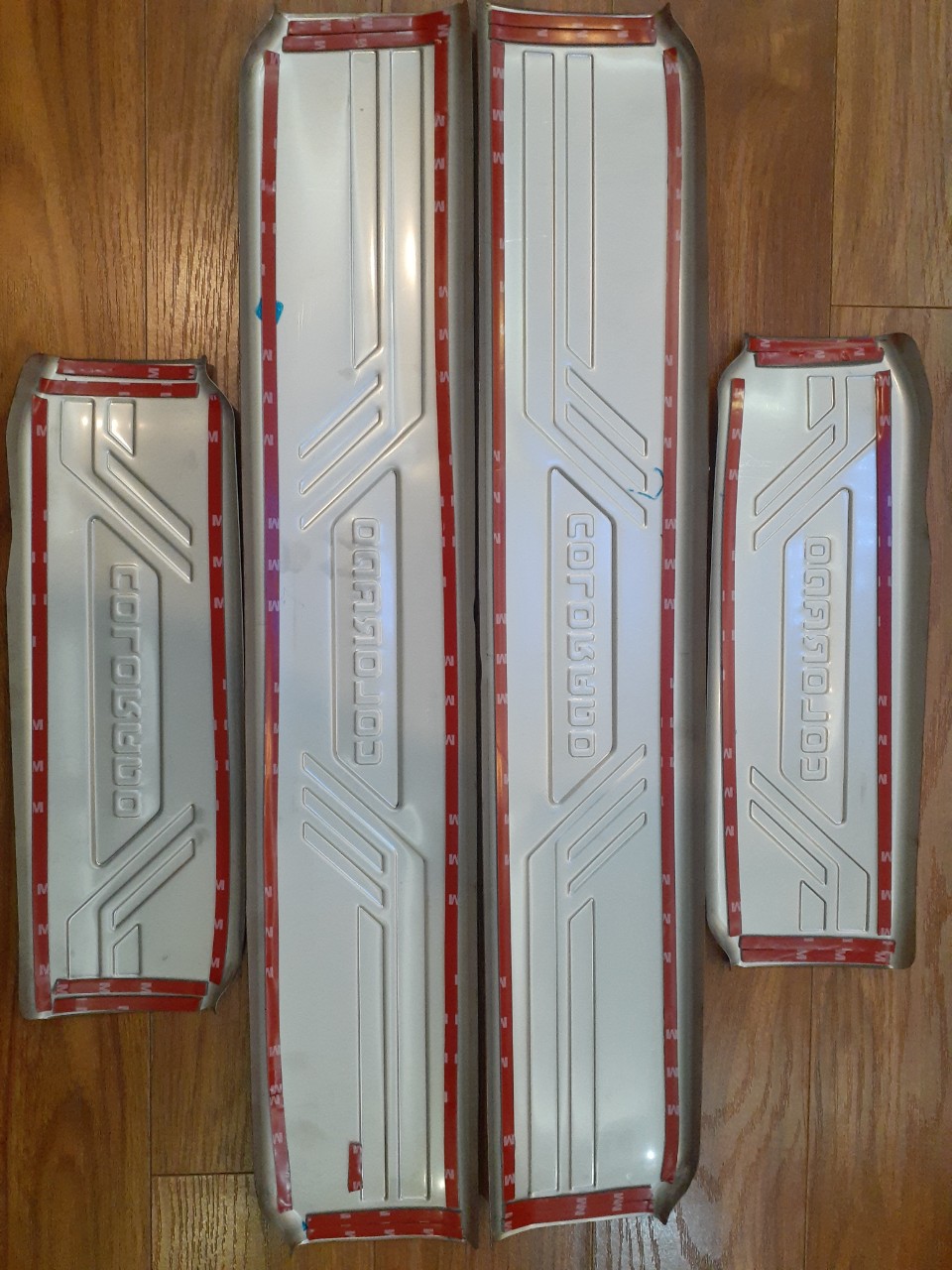 Bộ Ốp bậc cửa, Nẹp bước chân INOX dành cho xe Chevrolet Colorado - Bên trong