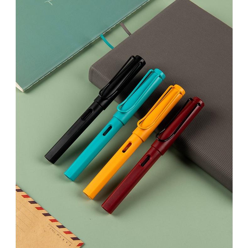 Tặng kèm 02 ống mực - Bút máy, bút mực xóa được, ngòi mài FE siêu bền, nét kín và nhỏ, thích hợp cho trẻ luyện viết