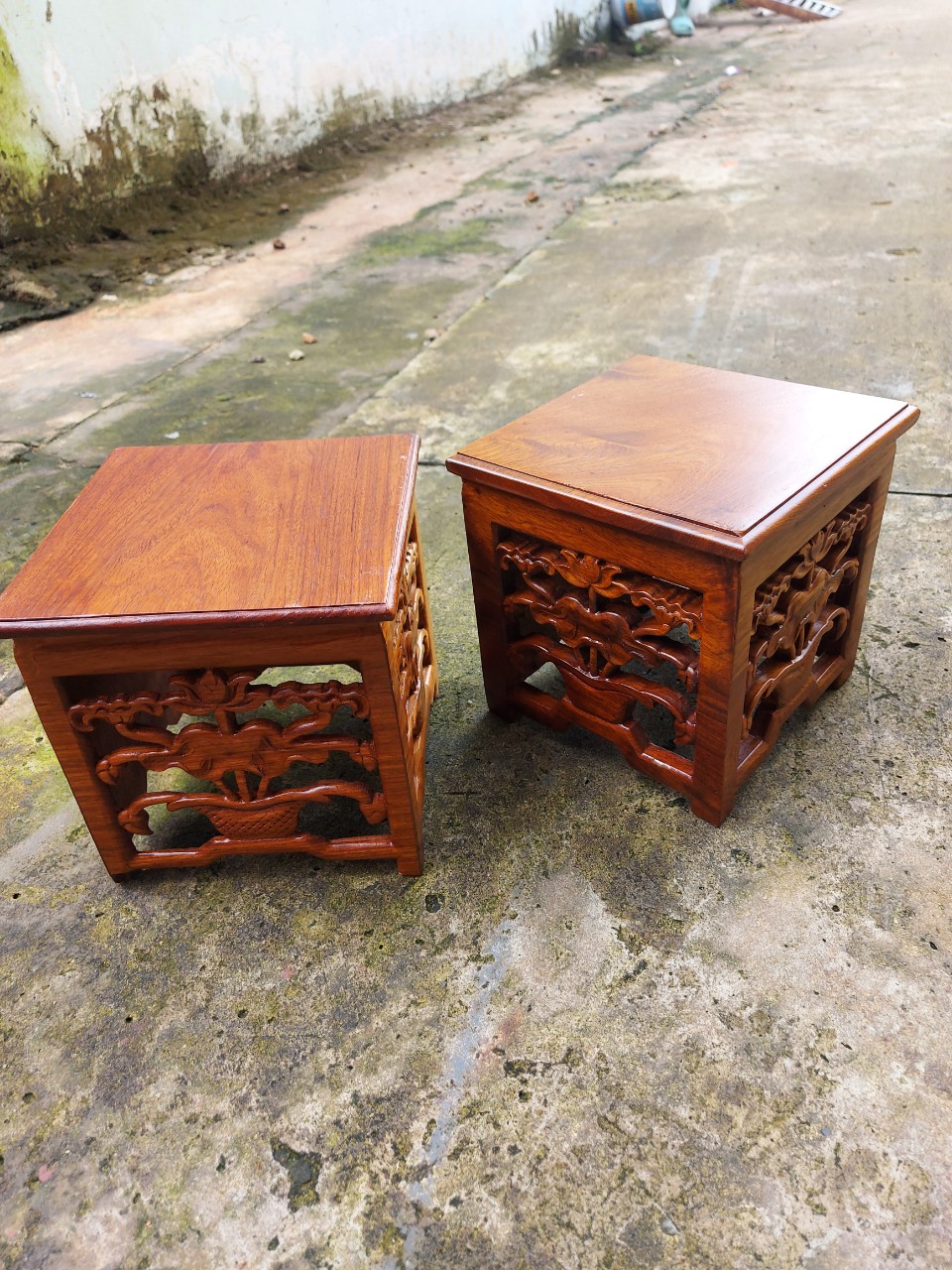 KỶ VUÔNG,ĐẾ BÁT HƯƠNG,ĐÔN GỖ HƯƠNG VUÔNG CÓ HOA VĂN MẶT 14,16,18,20 CM