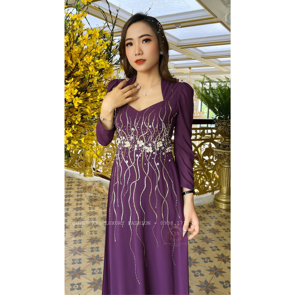 Áo Dài Dạ Hội Cổ Nữ Hoàng Tím Lá Cẩm Tay Dài Đính Đá Cao Cấp Hera Dress