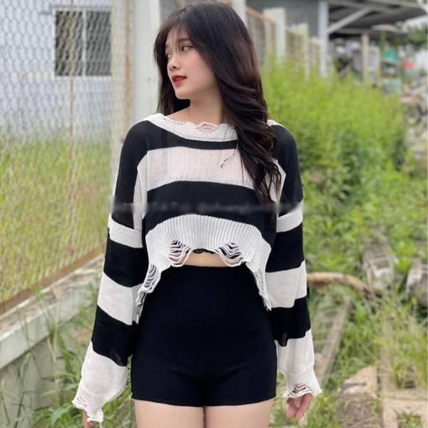 [L2M] Áo len nữ Montoghi dệt kim mỏng KIỂU RÁCH CROPTOP kẻ sọc phong cách cá tính