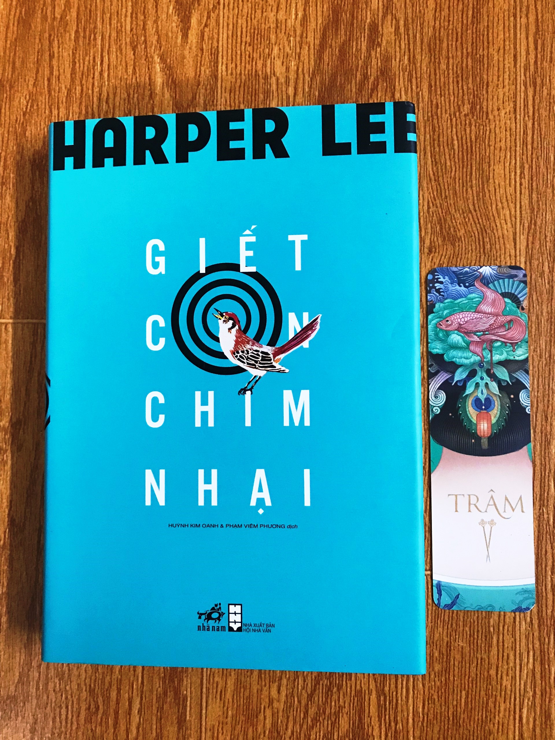 Tiểu thuyết văn học kinh điển Giết Con Chim Nhại của Harper Lee (bìa mềm tặng kèm bookmark)