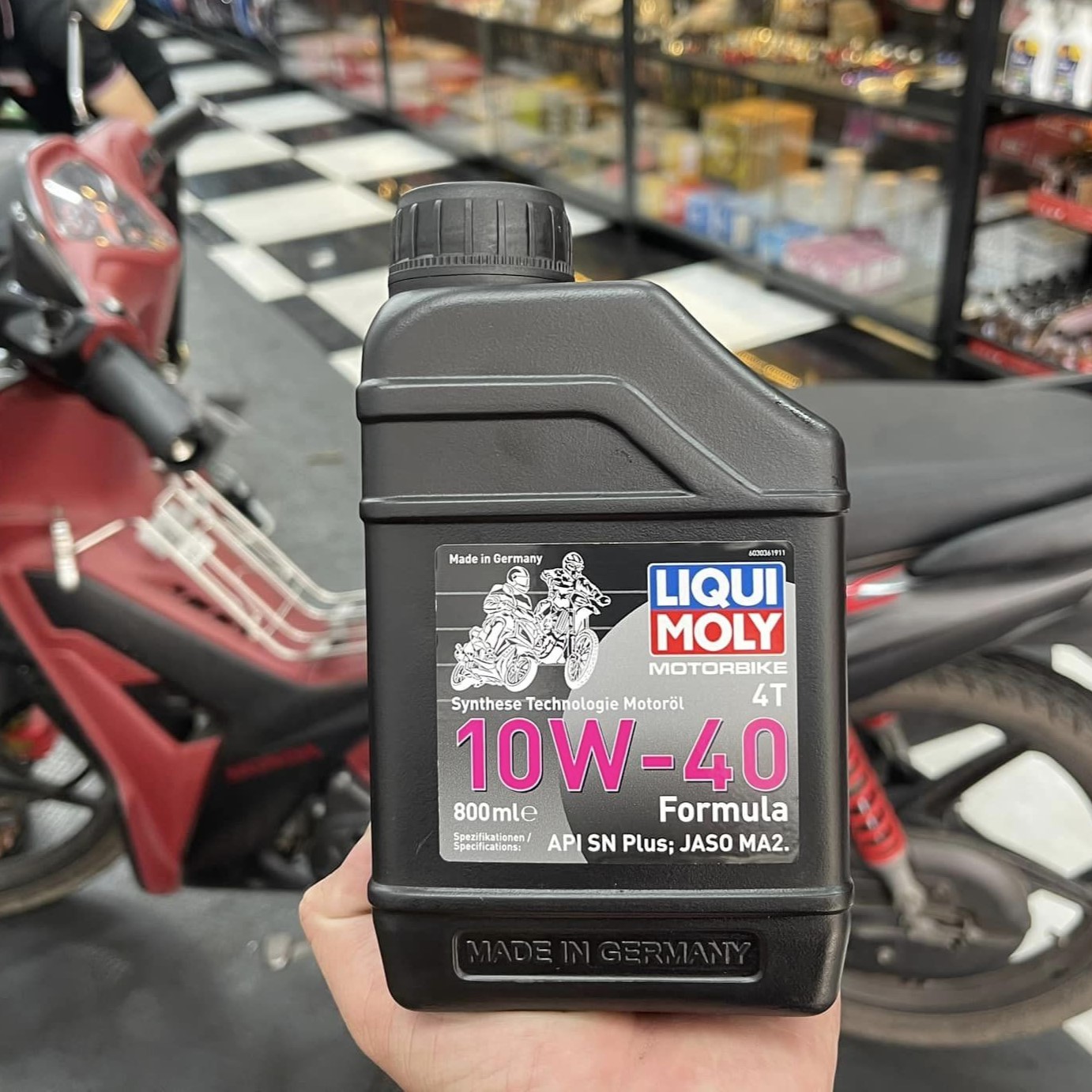 Nhớt Liqui Motorbike 10W40 Formula cho xe số, xe côn tay (950009)