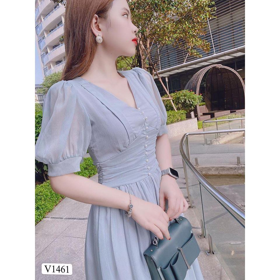 Maxi màu xanh nhẹ nhàng cổ V kết hạt xinh xắn RE
