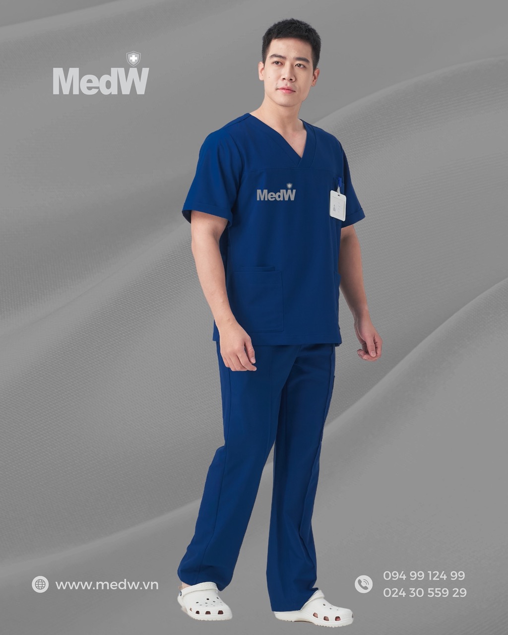 MedW Zeus Scrubs Y Tế (Nam) Xanh Caribbean Bộ Trang Phục Y Tế Bác Sĩ Điều Dưỡng Phòng Khám Bệnh Viện Thẩm Mỹ Spa Thiết Kế Cách Tân Trang Trọng Vật Liệu Chuyên Biệt Y Tế Không Bám Dính Không Nhăn Mềm Êm Xếp Ly Giữ Dáng