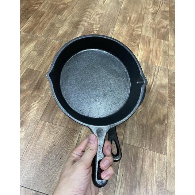 Chảo gang có tay cầm chống dính kiểu Nhật size 19.5 và 25cm