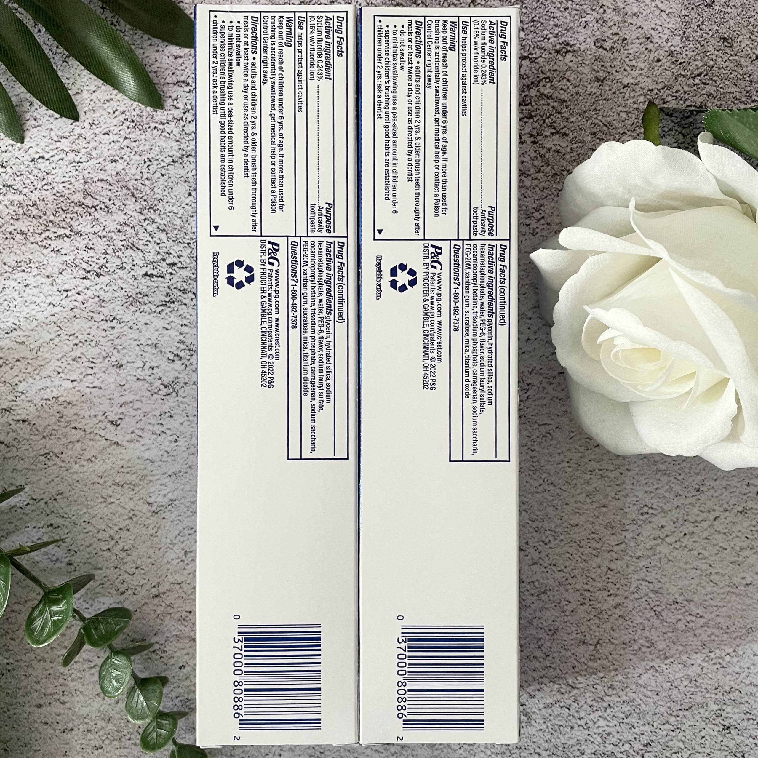 Kem đánh răng Crest 3D Advanced Triple Whitening 158g