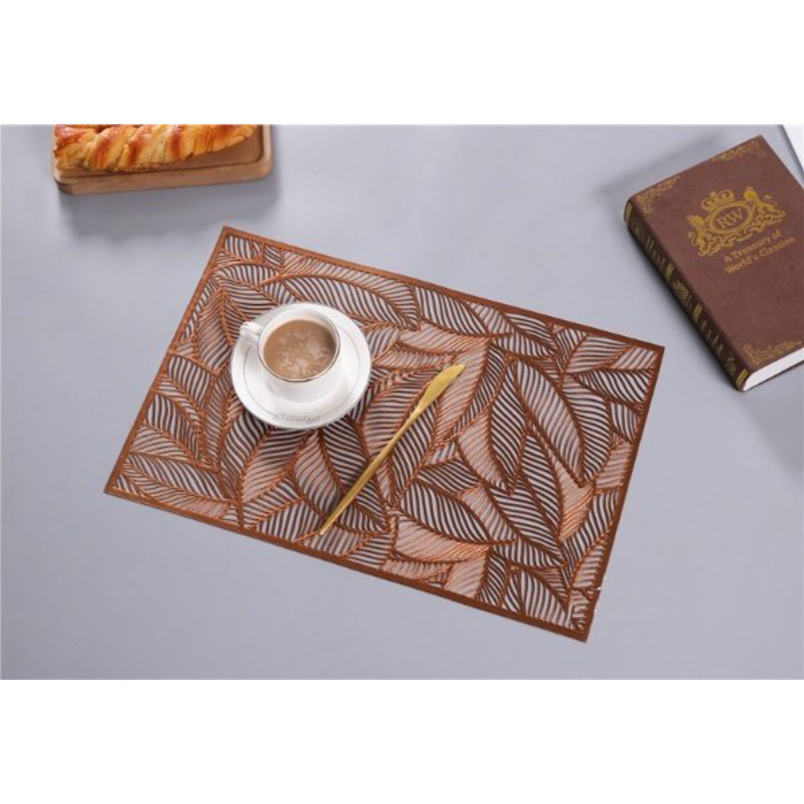 Khăn lót bàn ăn cao cấp không thấm nước  phong cách hiện đại họa tiết lá đồng LEAF 7141BR