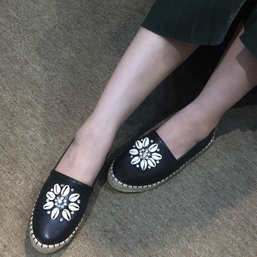 Giày Nữ Slip On Ngoại Cỡ Big Size 40 41 Thái Lan viền đế cói phiên bản Diamond Snail-S, chất liệu da MicroFiber mềm êm chân (dành cho bàn chân dày mũm mĩm)
