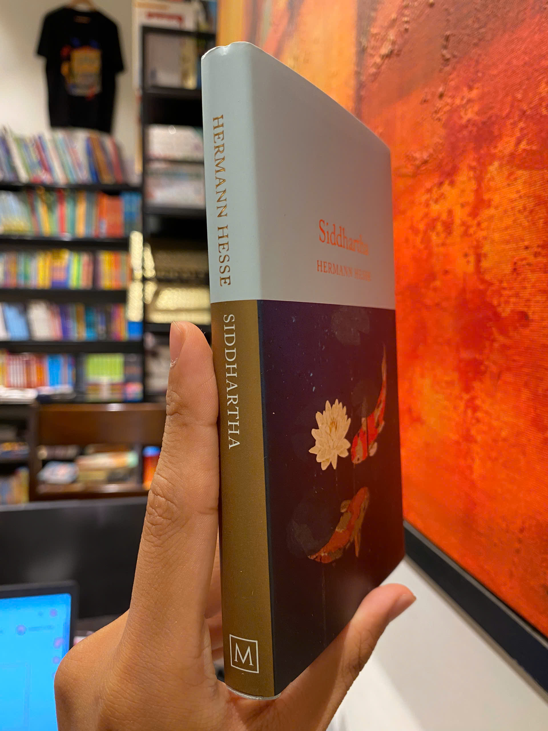 Sách kinh điển - Siddhartha by Hermann Hesse, bìa cứng, khổ pocket dát vàng, nhập khẩu UK