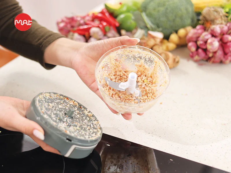 Cối xay tỏi ớt gia vị kéo tay iMat. Cối bằng nhựa Tritan trong suốt an toàn, lưỡi xay 3 tầng sắc bén Chưa có đánh giá