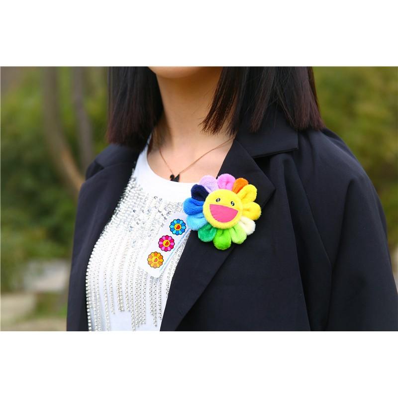 Ghim cài Kaikai Kiki hình hoa mặt trời