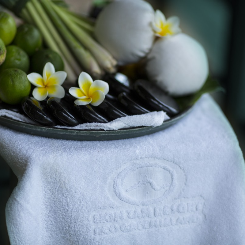 Trọn Gói 2N1D Tại MERPERLE Hòn Tằm Resort 5* - Ăn sáng, Ăn Trưa Hoặc Tối. Miễn Phí Vé Vào Cổng Khu Vui Chơi Sparkling Waves.