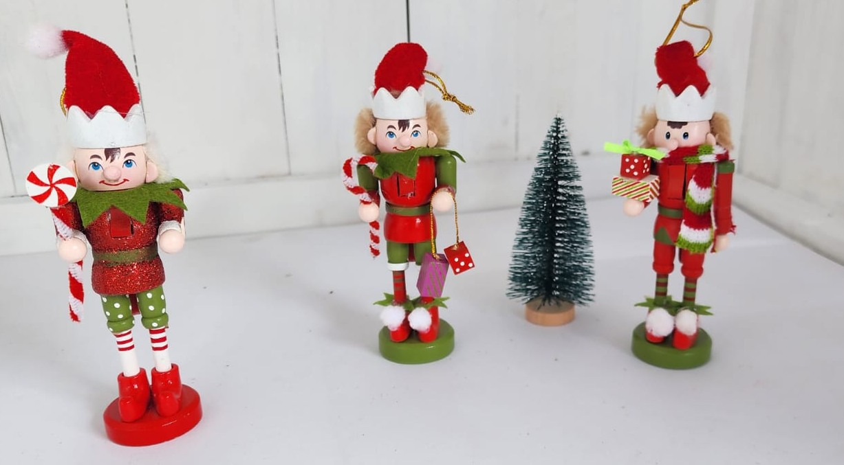 Bộ 3 mô hình chú lính chì gỗ Decor Trang Trí Giáng Sinh - Noel Cao 13cm màu xanh đỏ