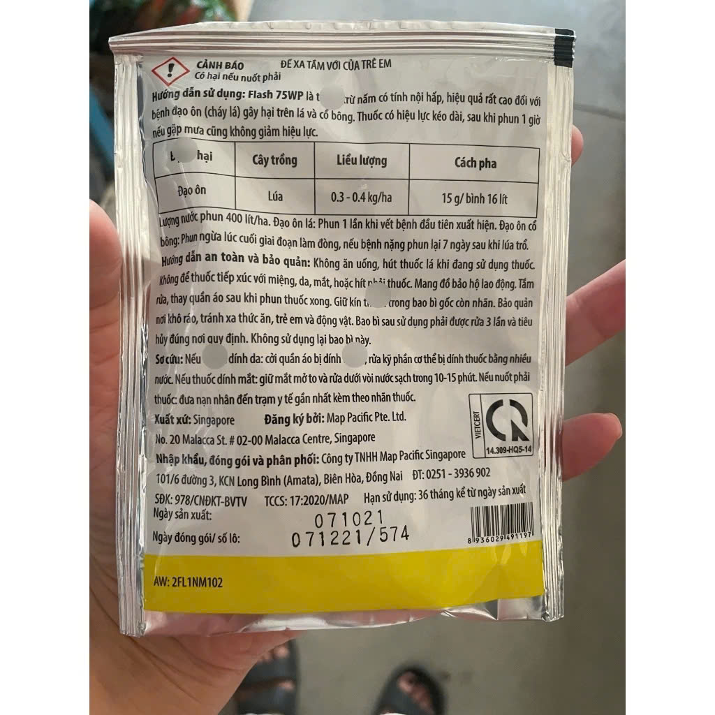 Flash 75wp chuyên trừ nấm bệnh, đạo ôn, cháy lá (15g)