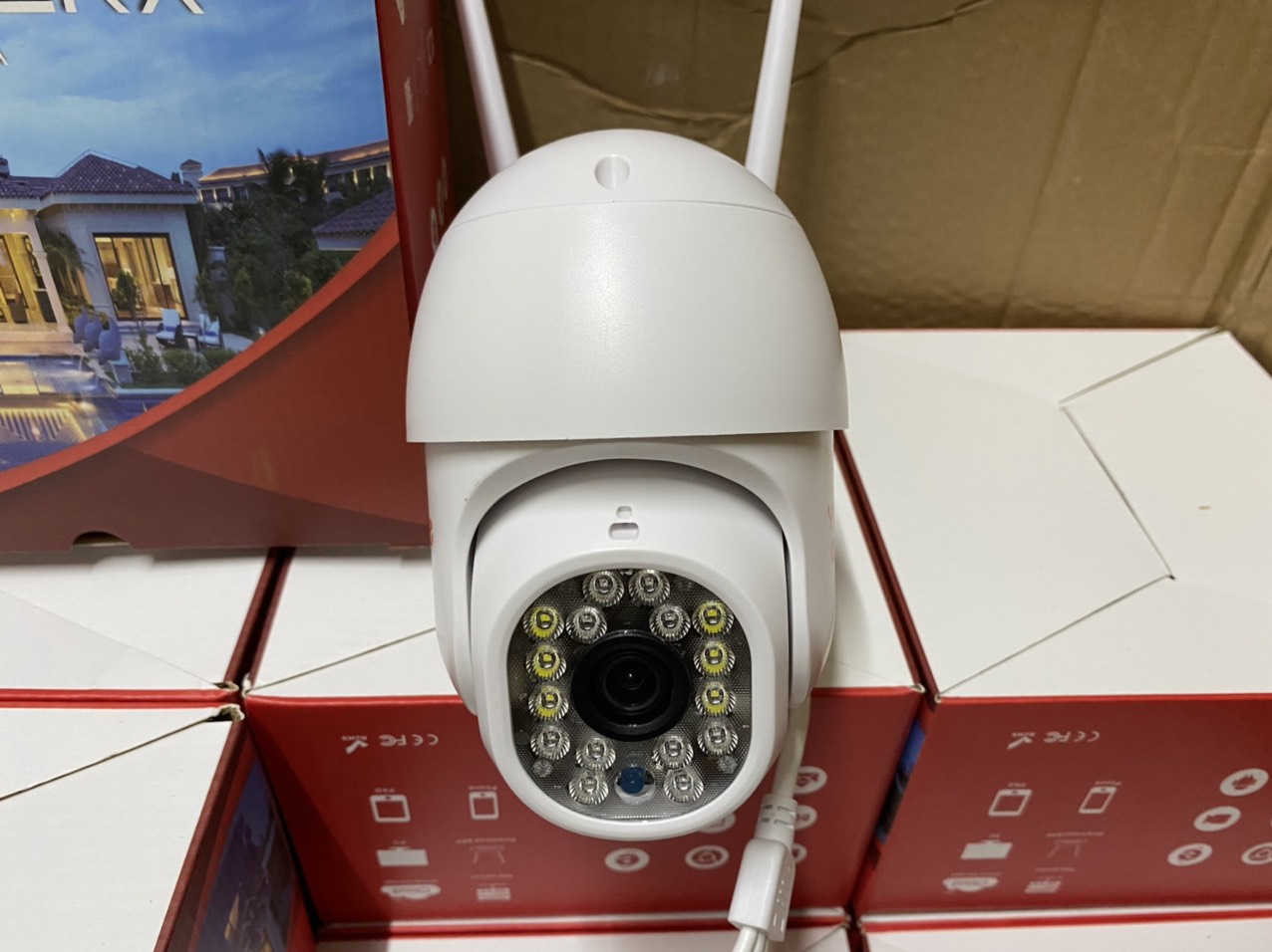 CAMERA WIFI YOOSEE D16A 16 LED MÁI VÒM PTZ MINI CHỐNG NƯỚC NGOÀI TRỜI - HÀNG NHẬP KHẨU