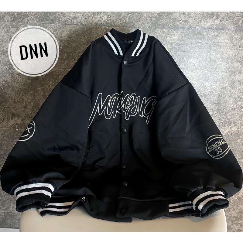 Khoác bomber chữ ARAFNP cúc bấm unisex.