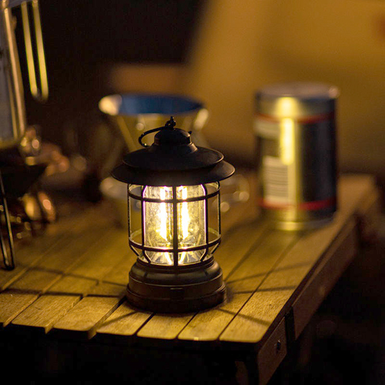 Đèn Retro LED xài pin AA cắm trại du lịch