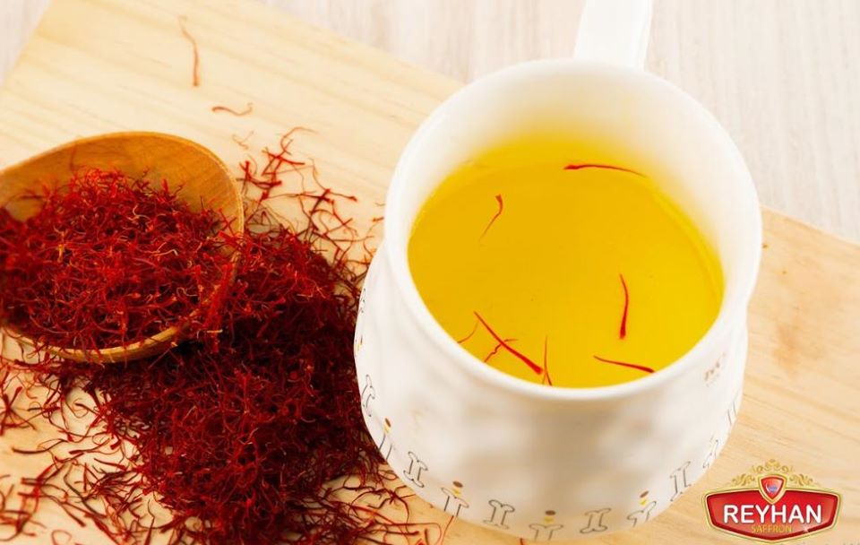 Reyhan Saffron - nhụy hoa nghệ tây cao cấp (hộp 5 gram) tặng chai thủy tinh 500ml