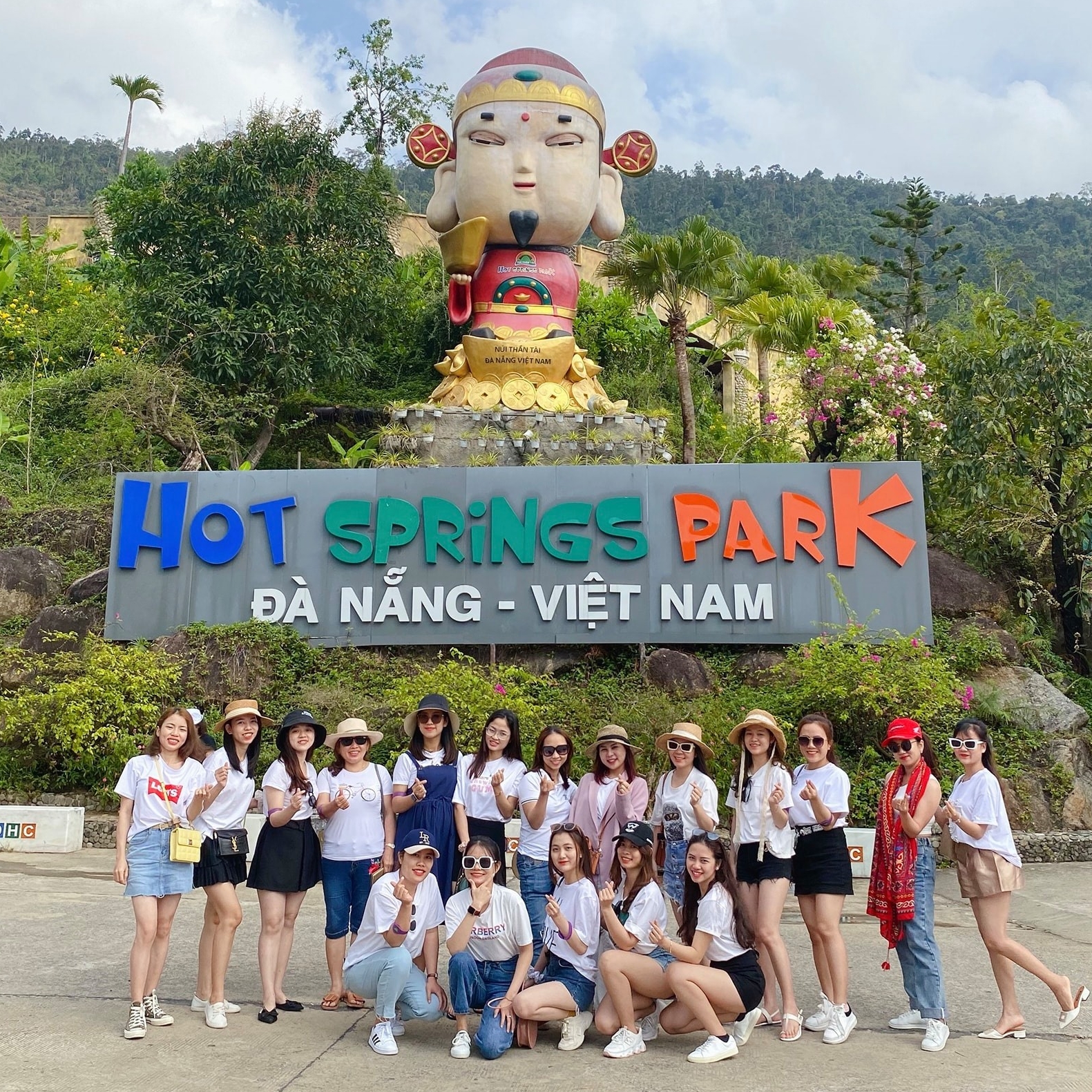 Tour Núi Thần Tài 1 ngày - khởi hành Đà Nẵng