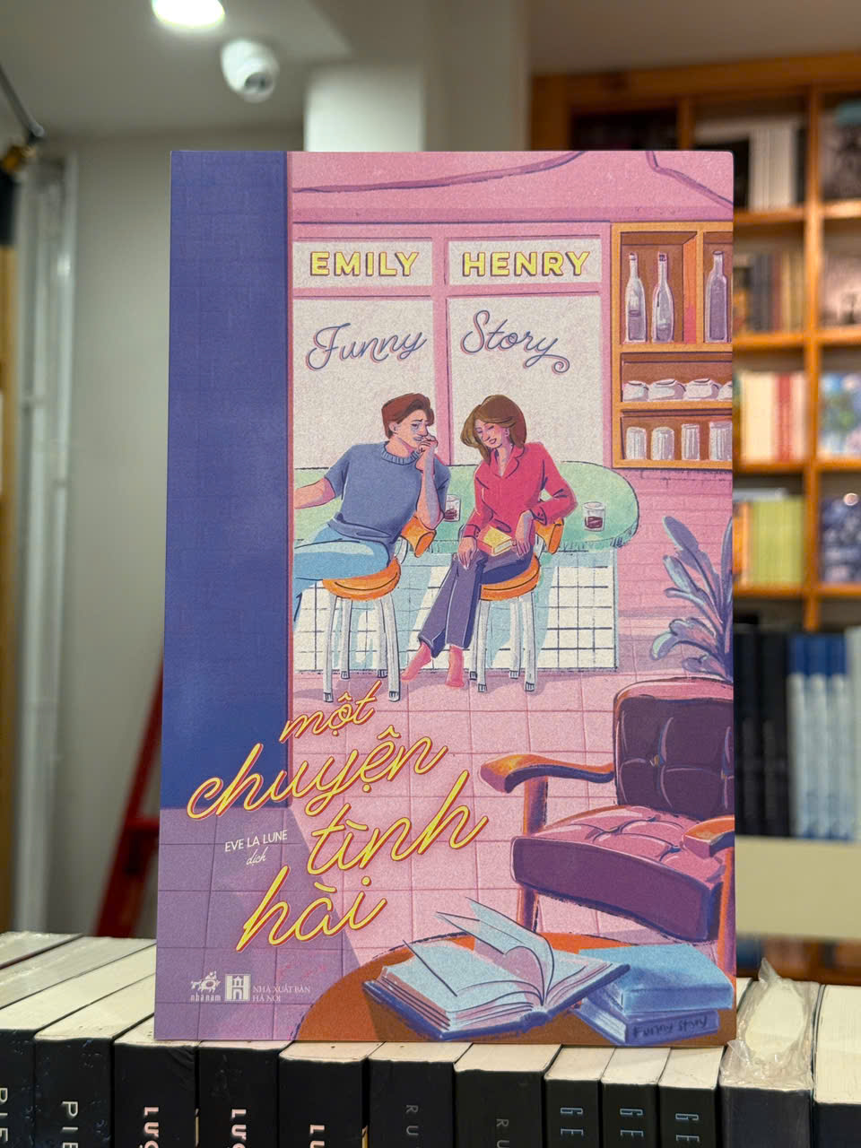 Sách - Một chuyện tình hài - Funny Story (Emily Henry) (Nhã Nam HCM)