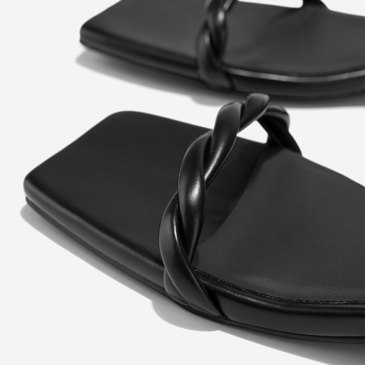 Vascara Giày Sandals Quai Xoắn - SDK 0343