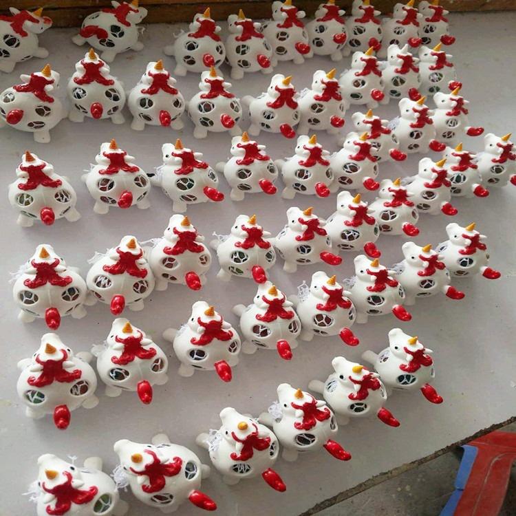 Squishy hình con ngựa bóp ra hạt mềm mịn dễ thương chân thực giảm stress co dãn đàn hồi ngộ nghĩnh bóp giải trí