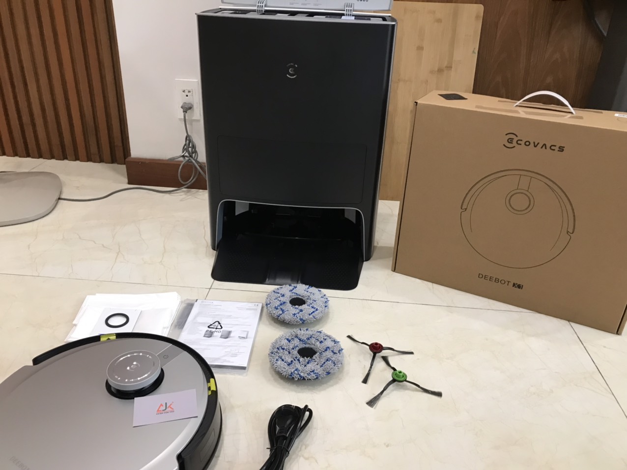 Robot hút bụi lau nhà Ecovacs Deebot X1 Omni - Lực hút 5000pa - Hàng chính hãng, bản quốc tế, tiêu chuẩn Châu Âu