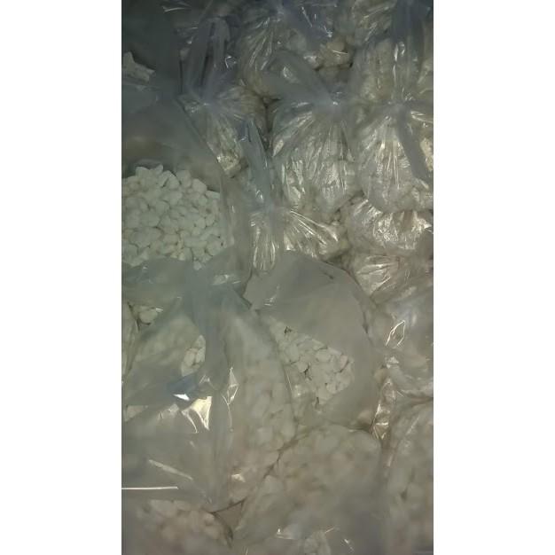 Sỏi màu trắng, cỡ nhỏ