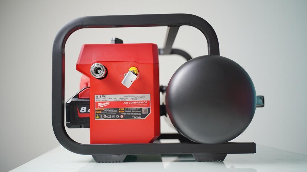 MÁY NÉN KHÍ PIN MILWAUKEE M18 FAC-0 (TẶNG PIN 12AH + SẠC M12-18C) - HÀNG CHÍNH HÃNG