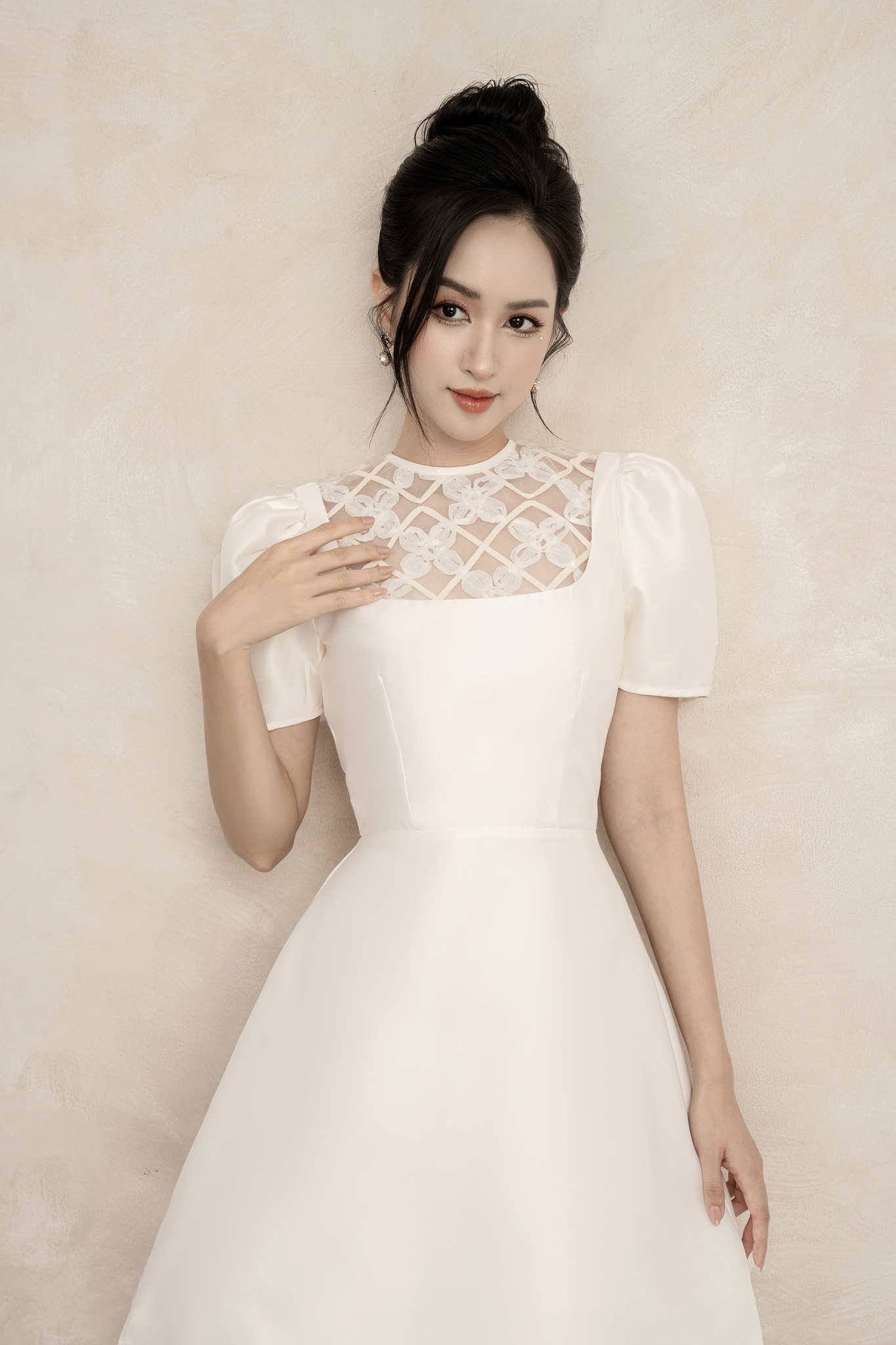 OLV - Đầm Divine Lace Dress