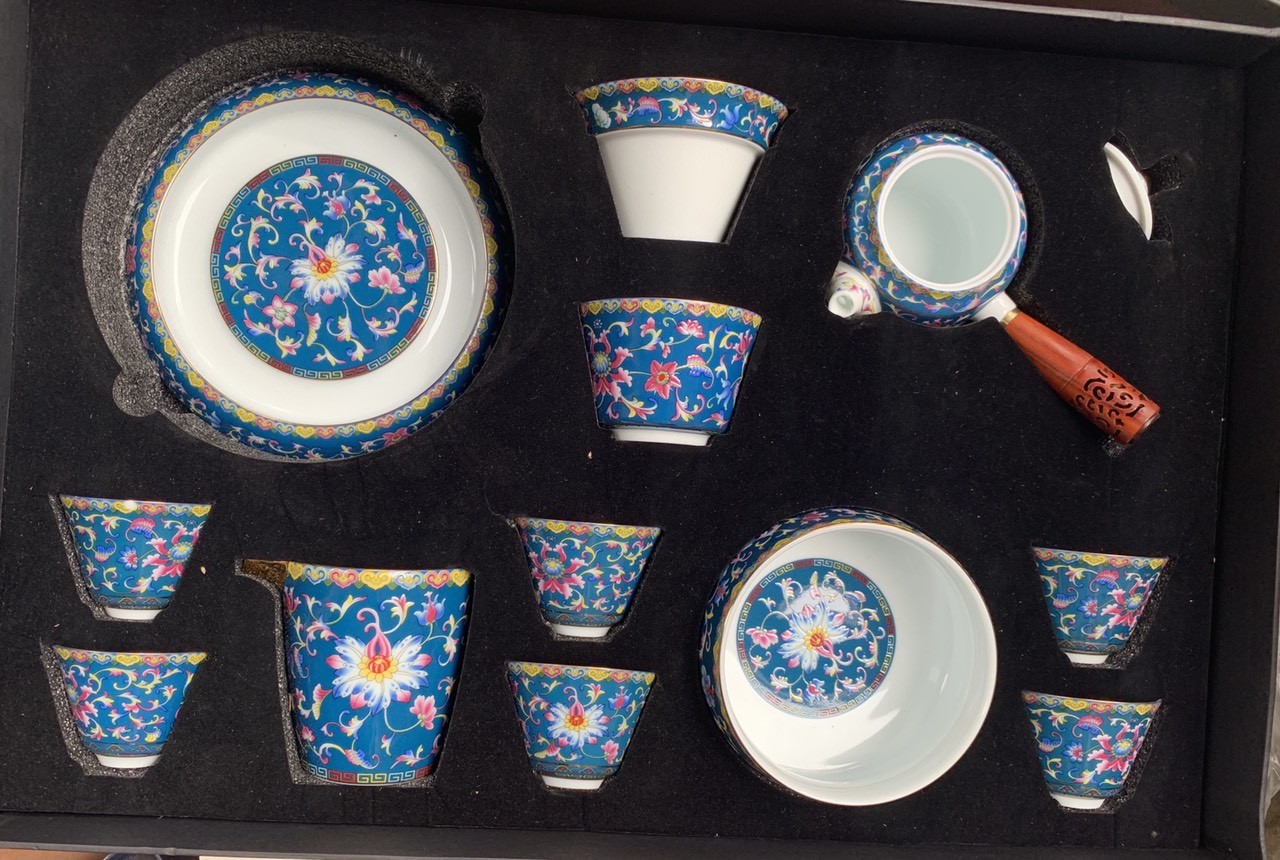 BỘ TRÀ ĐẠO SỨ TRẮNG XANH DƯƠNG 12 MÓN